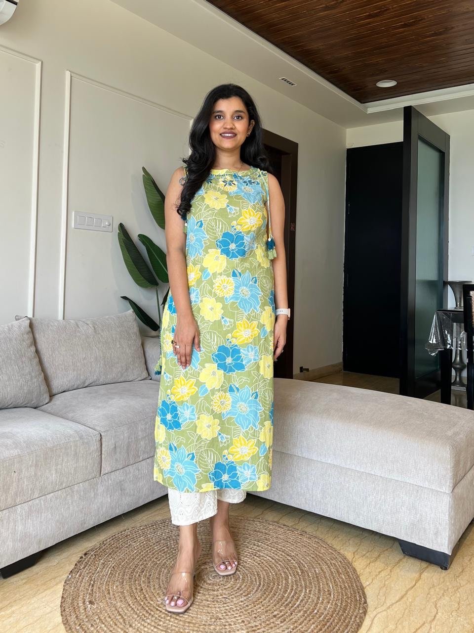 Roshni Sleeveless Cotton Tassel Kurta- Green