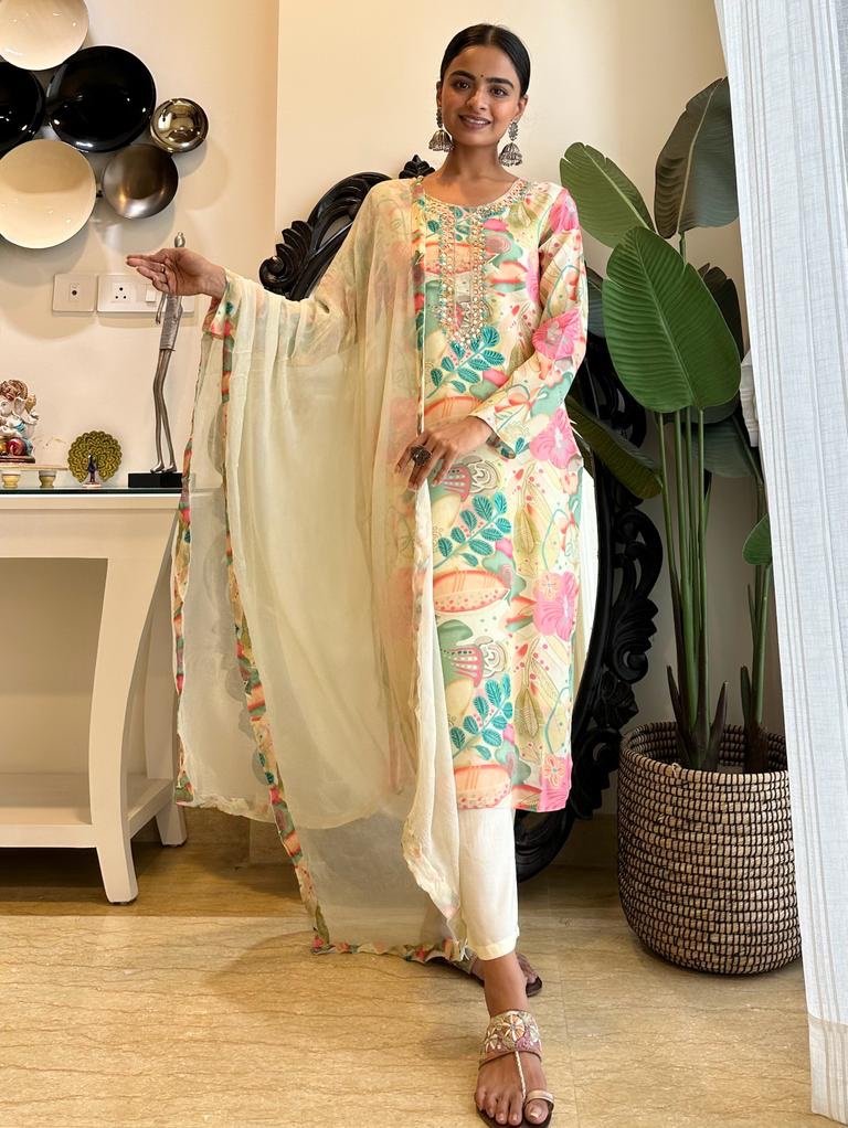 Lime Floral Straight Chinnon Set