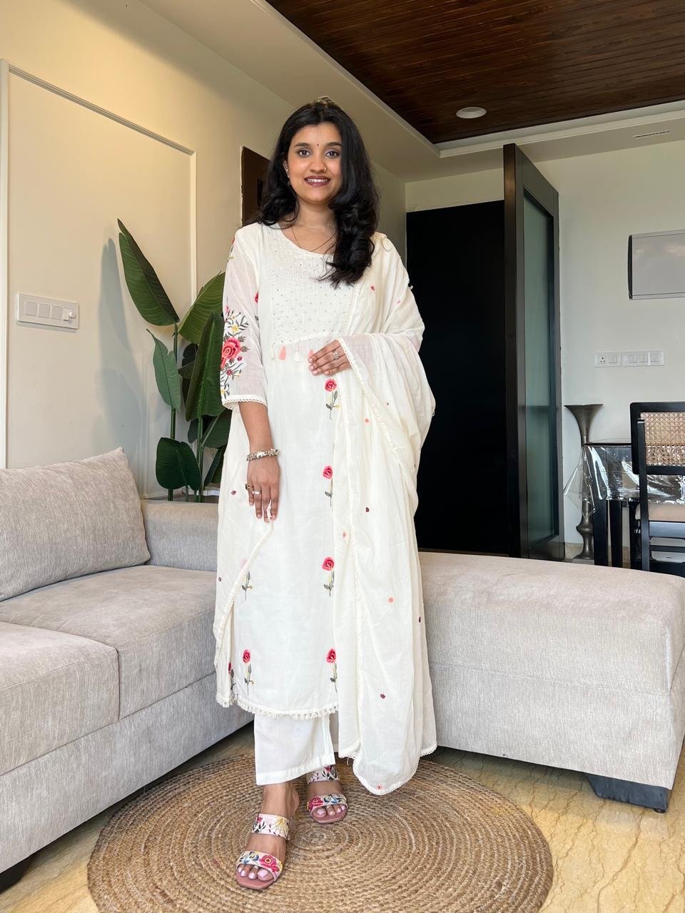 Zubeda Mulmul Embroidered Set