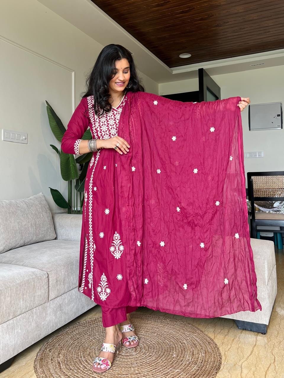 Karishma Embroidered Crushed Dupatta Set- Dark Pink
