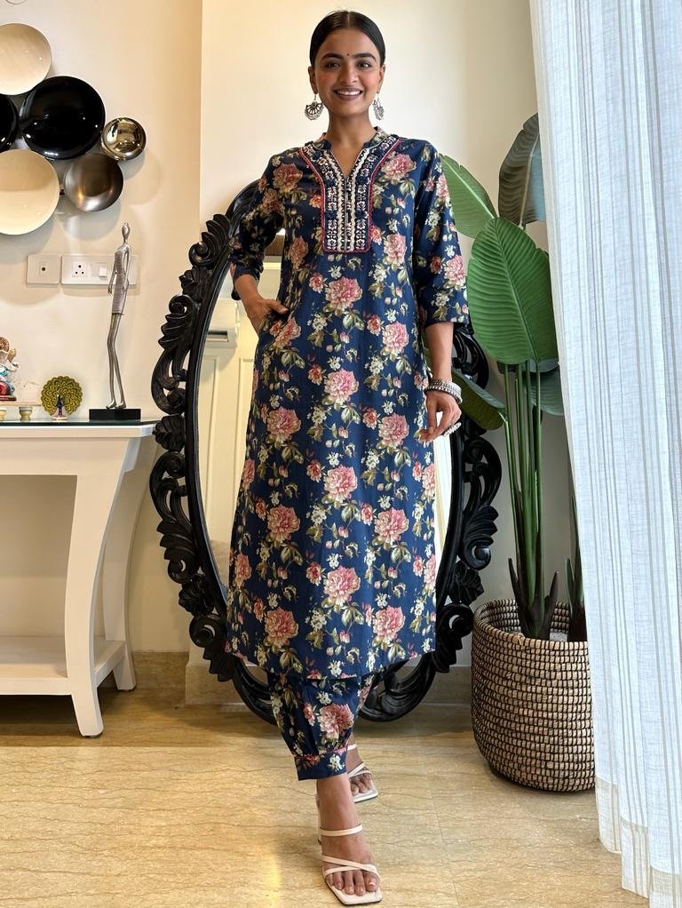 Jeet Navy Floral Afghan Set