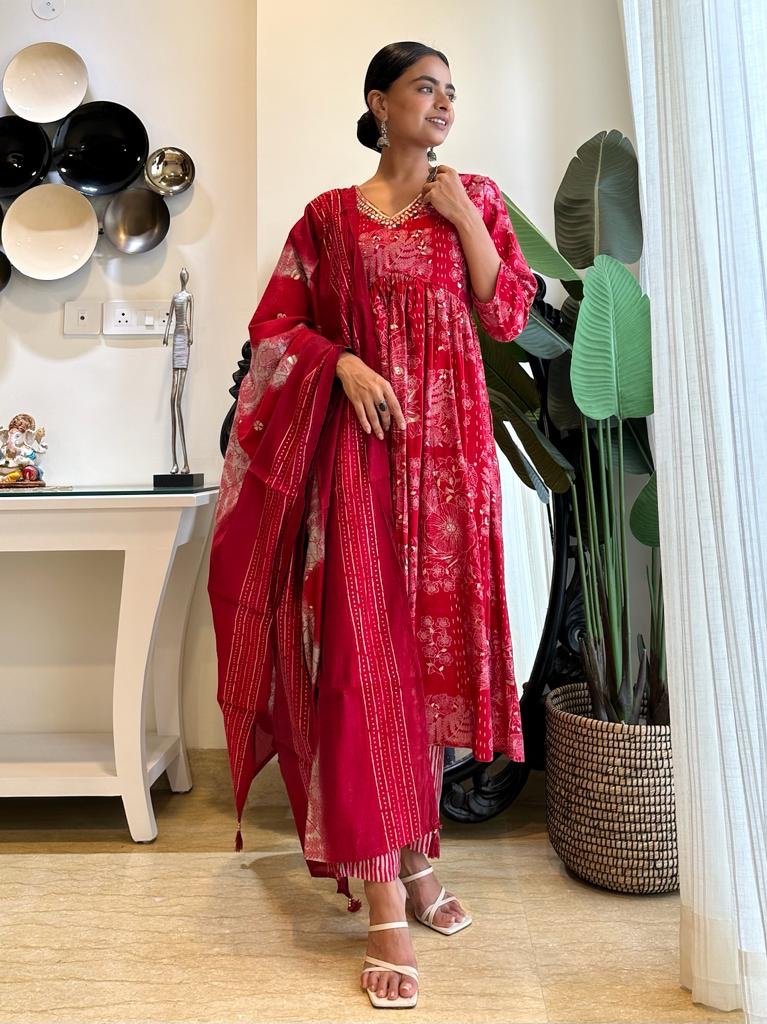 Minimal Muslin Red Alia Set