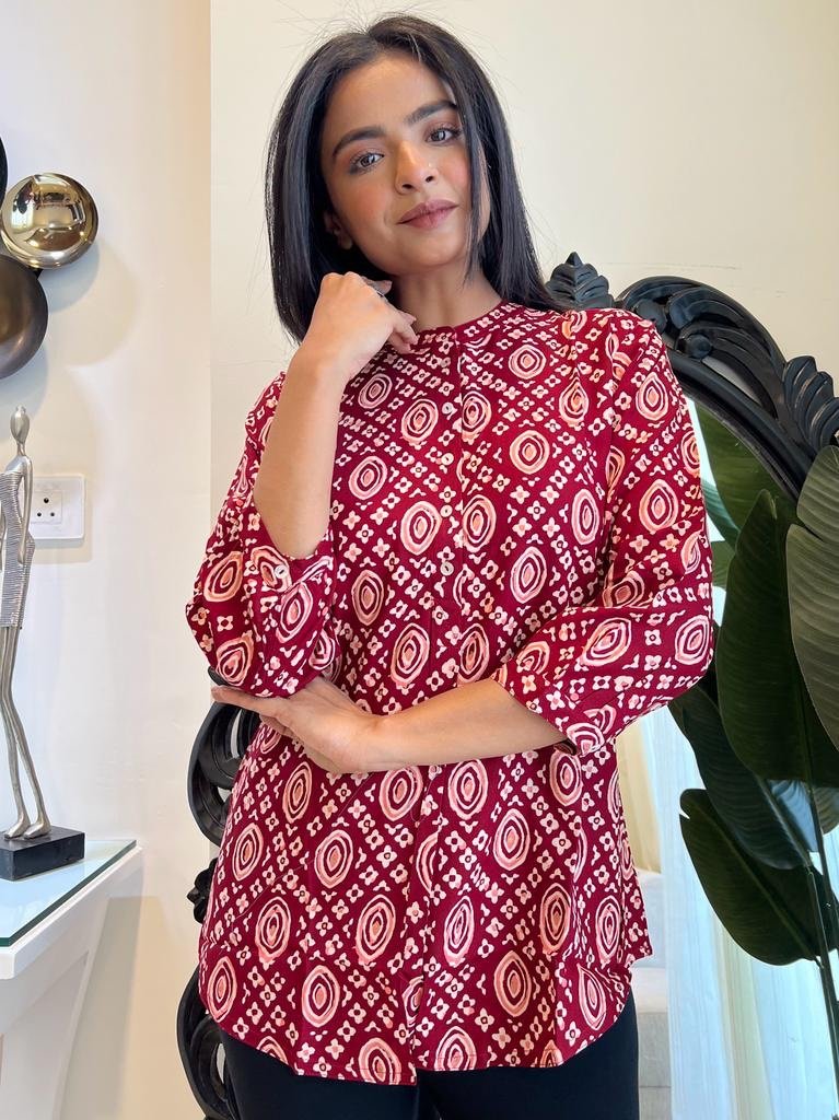 Weekend Rayon Short Kurta- Red Ovals