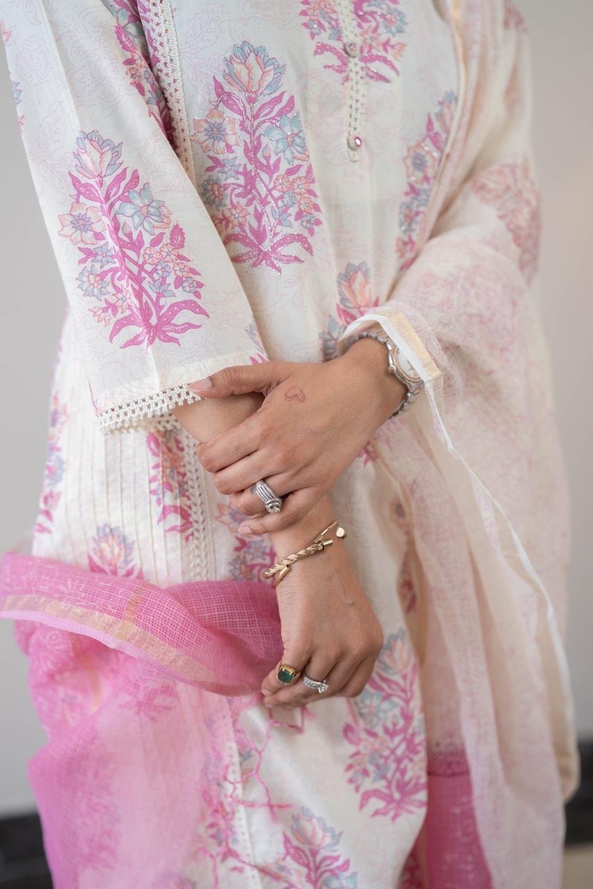 Anaisha Kota Doria Dupatta Sets- Pink