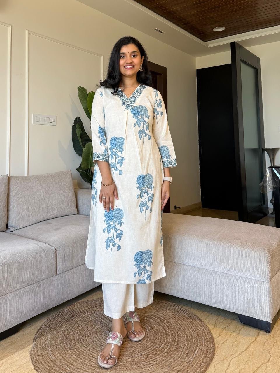 Veena Embroidered Floral Set- Blue