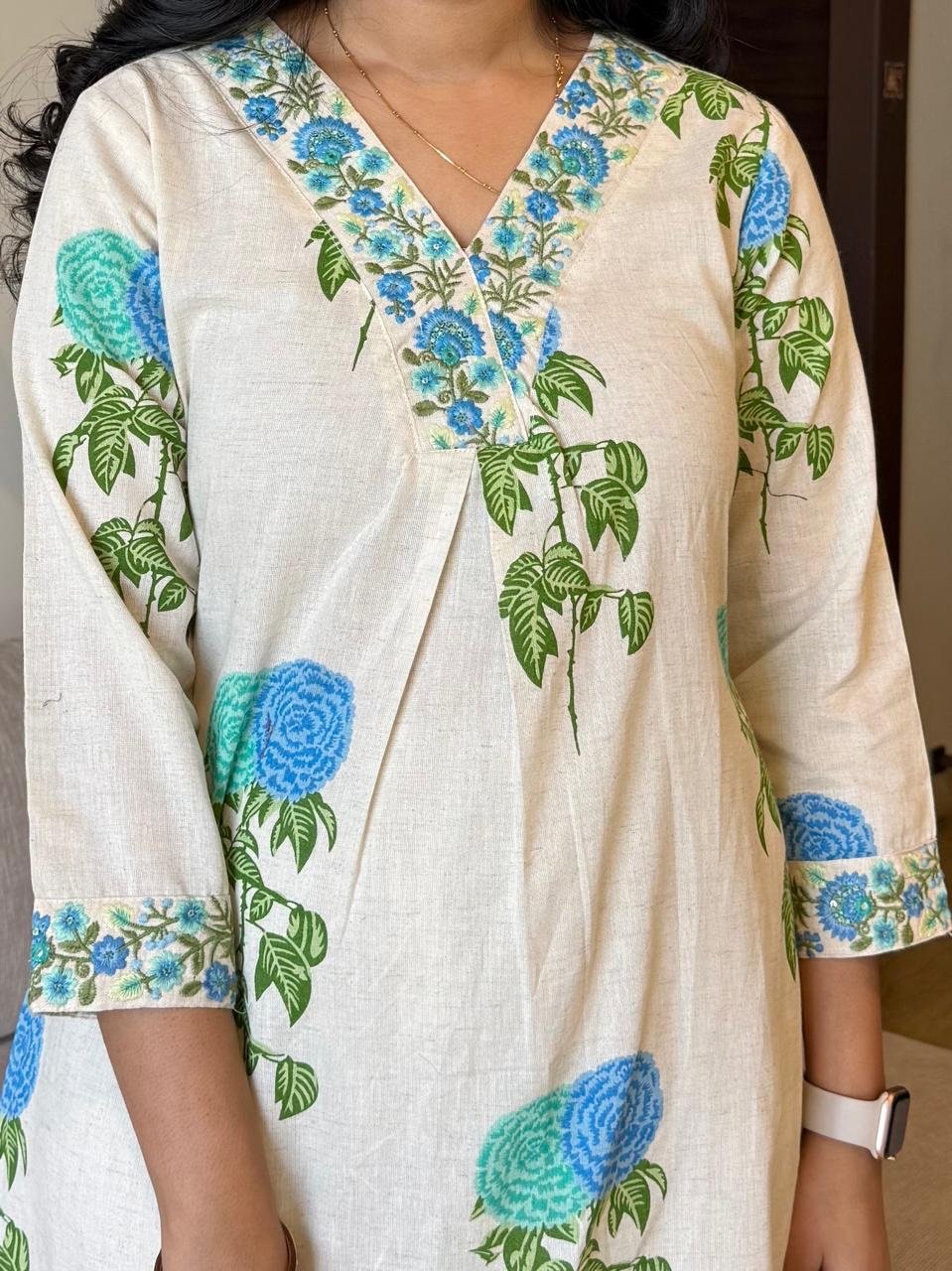 Veena Embroidered Floral Set- Blue Green
