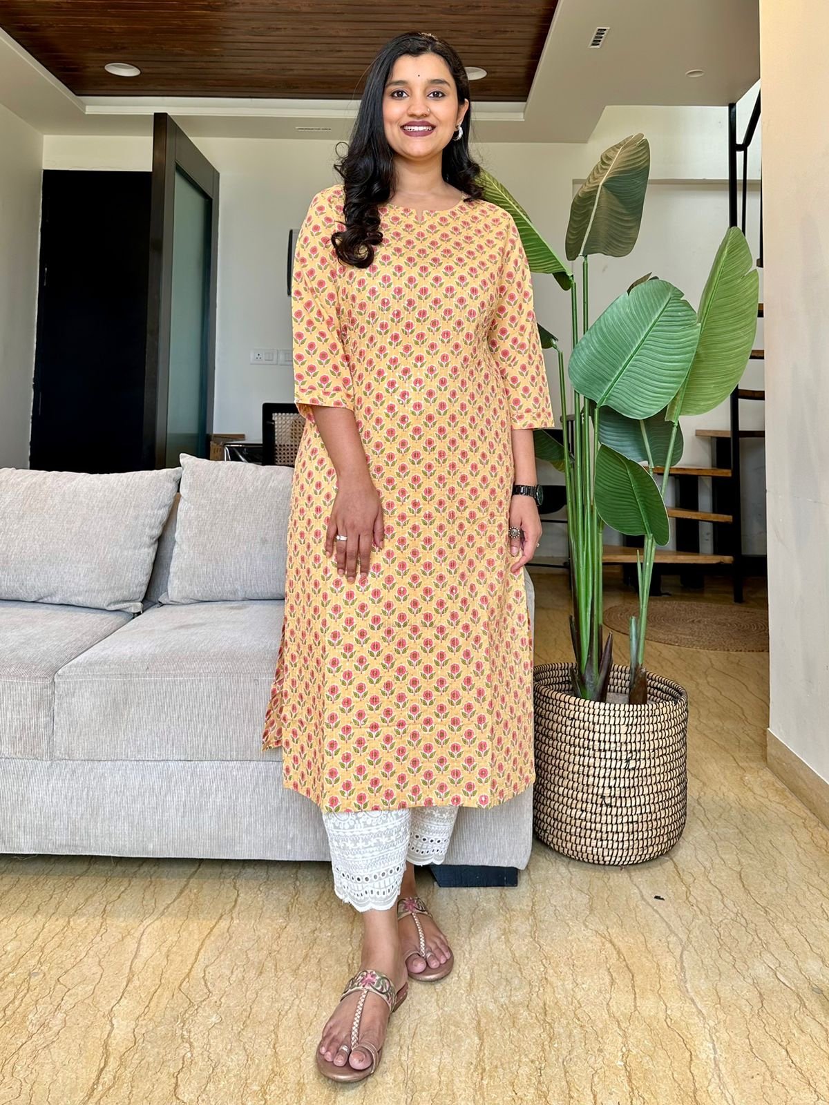 Bling Cotton Kurta- Light Yellow Booti