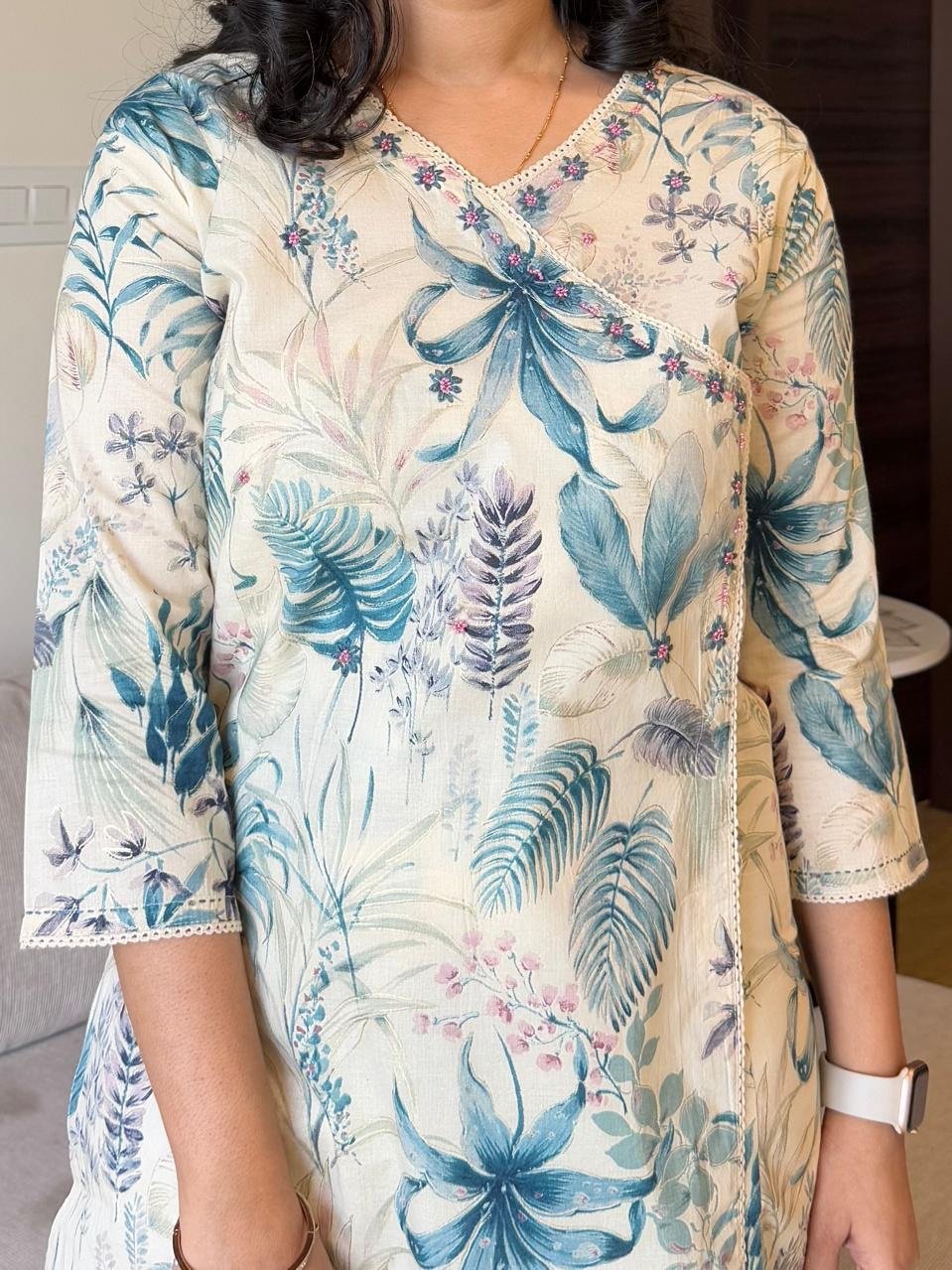 Ishara Off White Floral Set- Blue