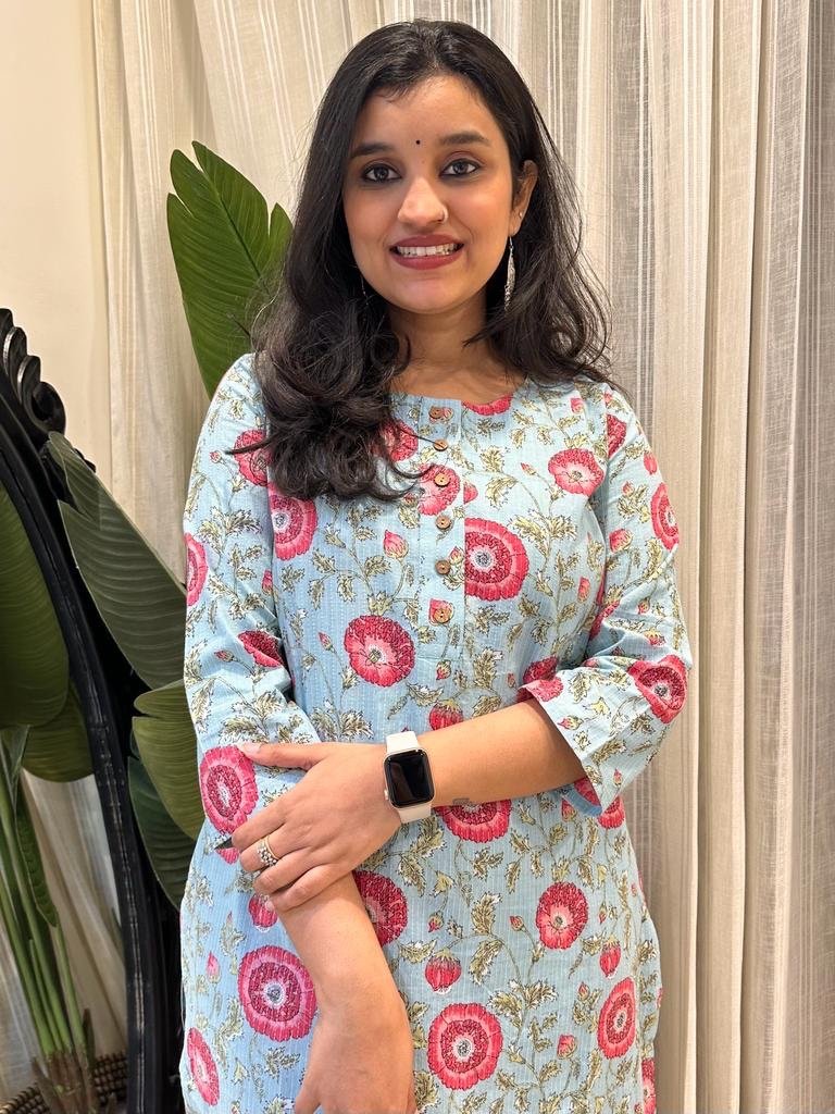 Weekend Round Neck Kurta- Pastel Green
