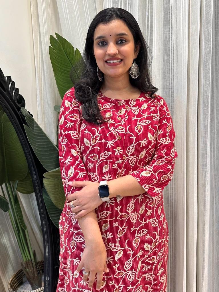 Weekend Round Neck Kurta- Red Jaal