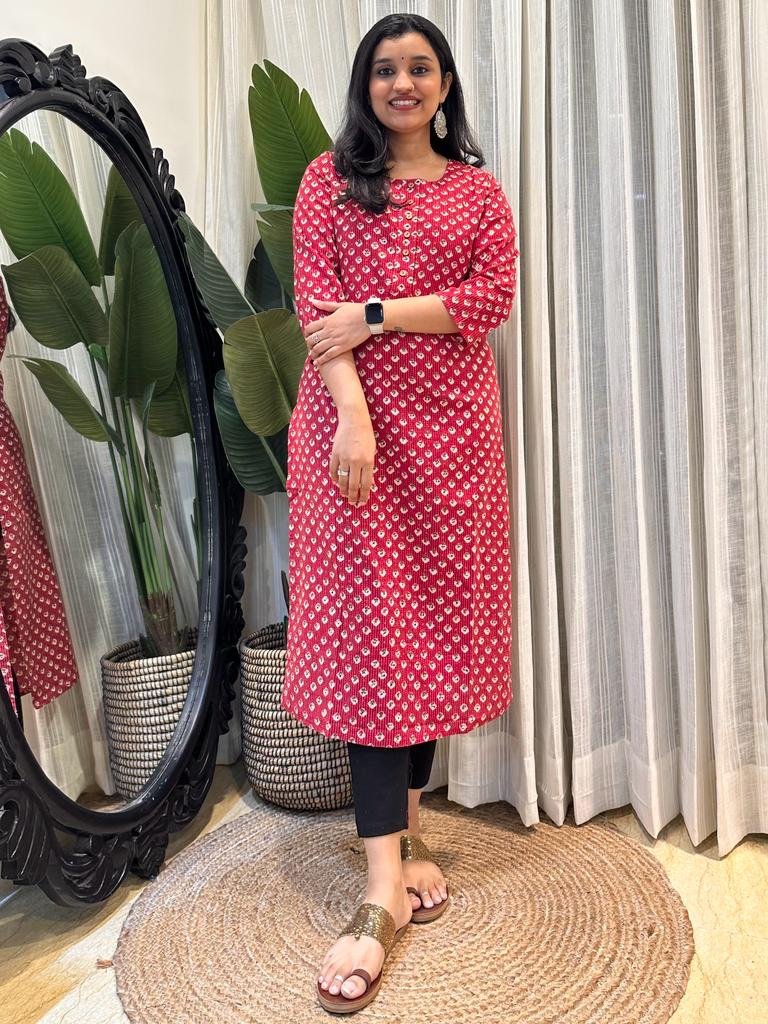 Weekend Round Neck Kurta- Red Booti