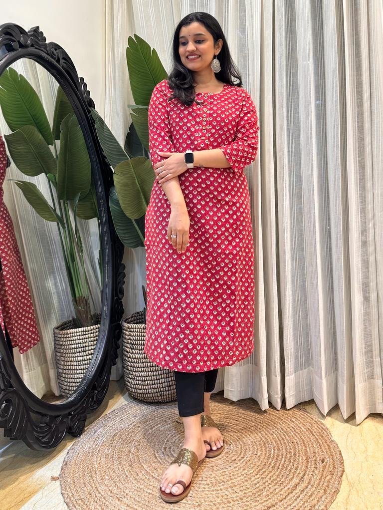 Weekend Round Neck Kurta- Red Booti