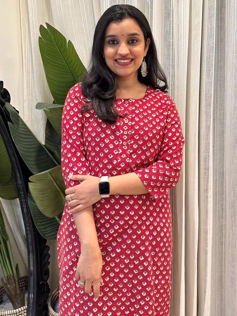 Weekend Round Neck Kurta- Red Booti
