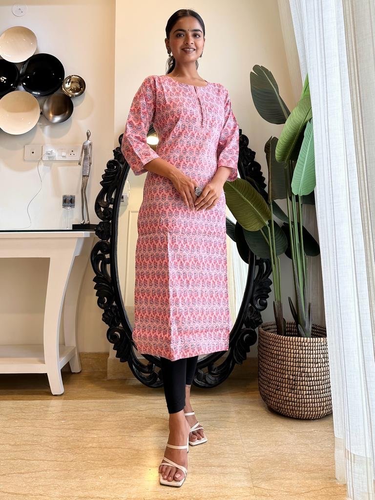 Cotton Pintuck Kurta- Light Pink Booti