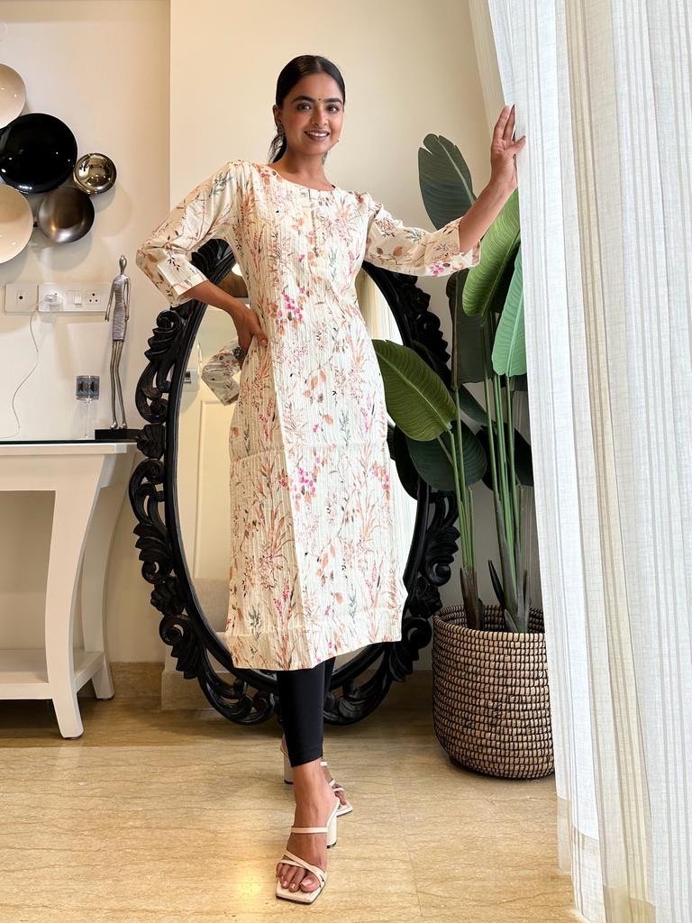 Cotton Pintuck Kurta- Off White Floral