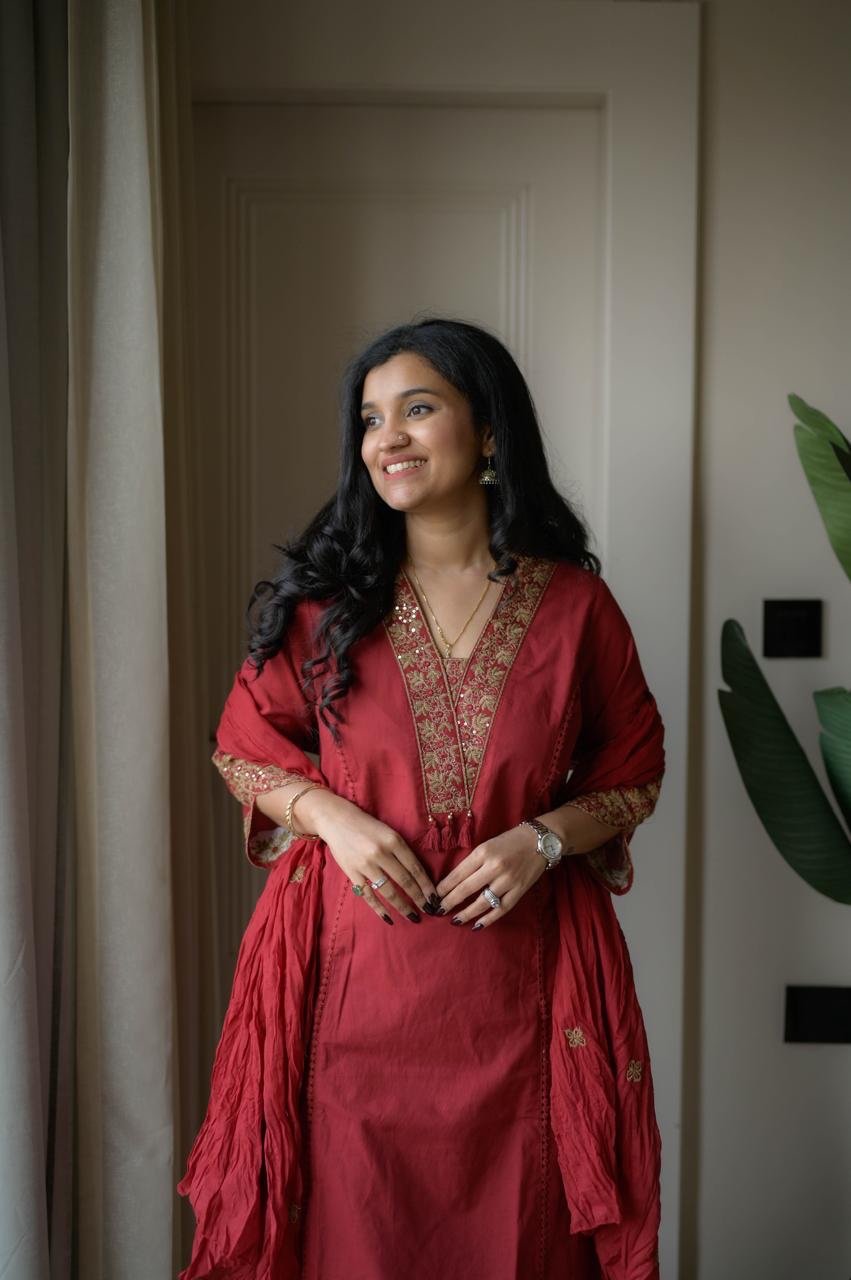 Shimmy Embroidered Premium Set- Red