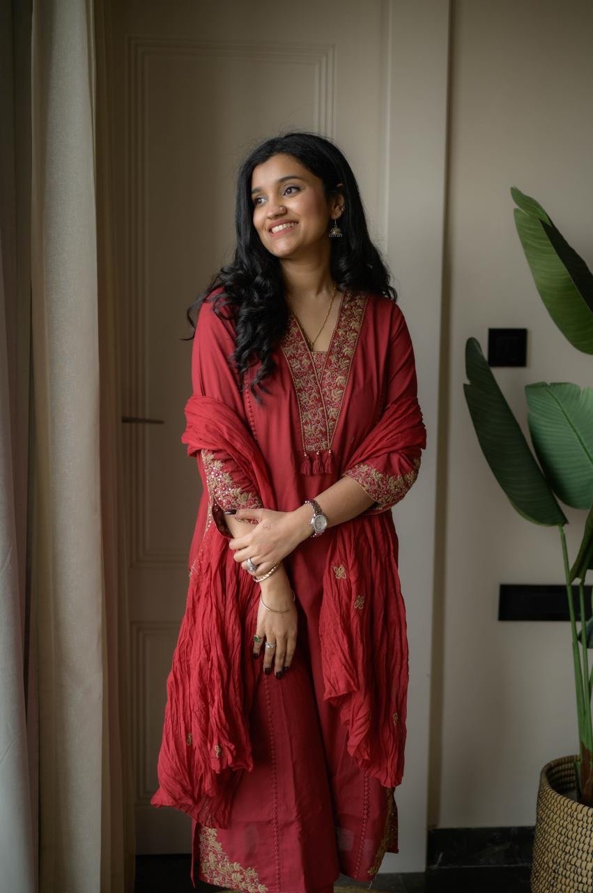 Shimmy Embroidered Premium Set- Red