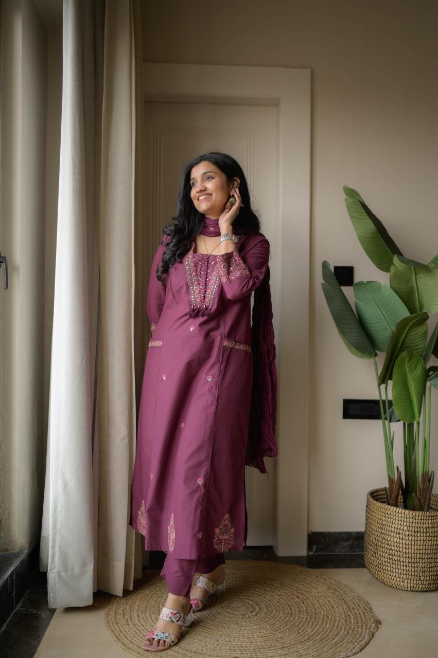 Shimmy Embroidered Premium Set- Wine