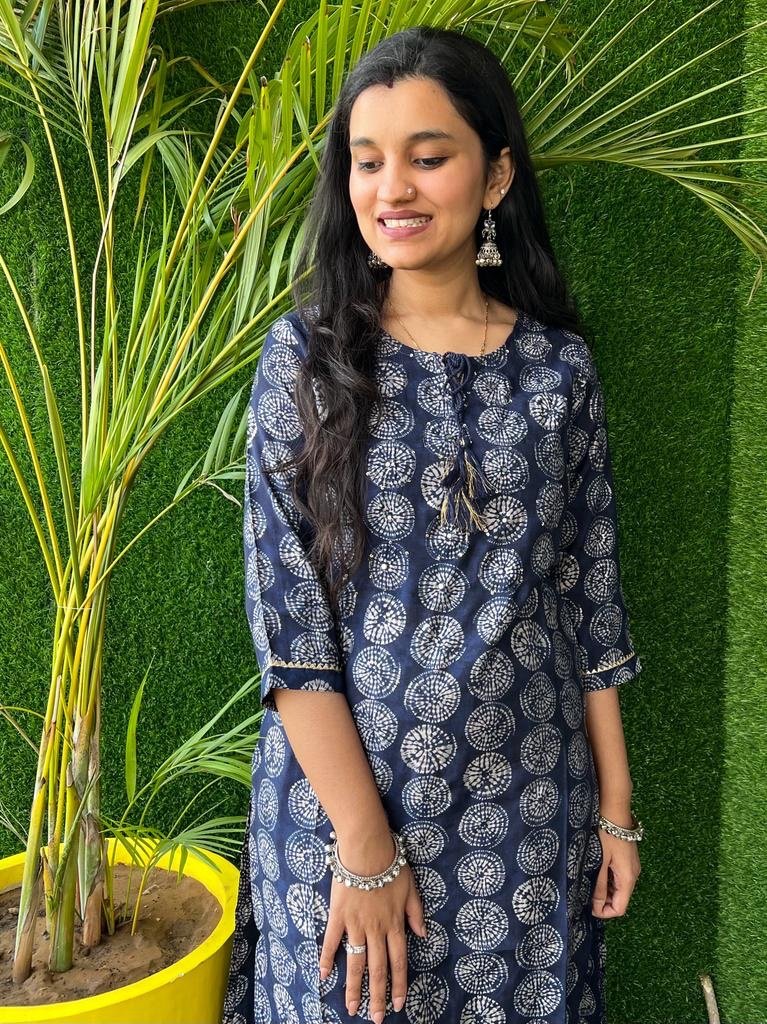 Muslin Kurta- Navy Circles