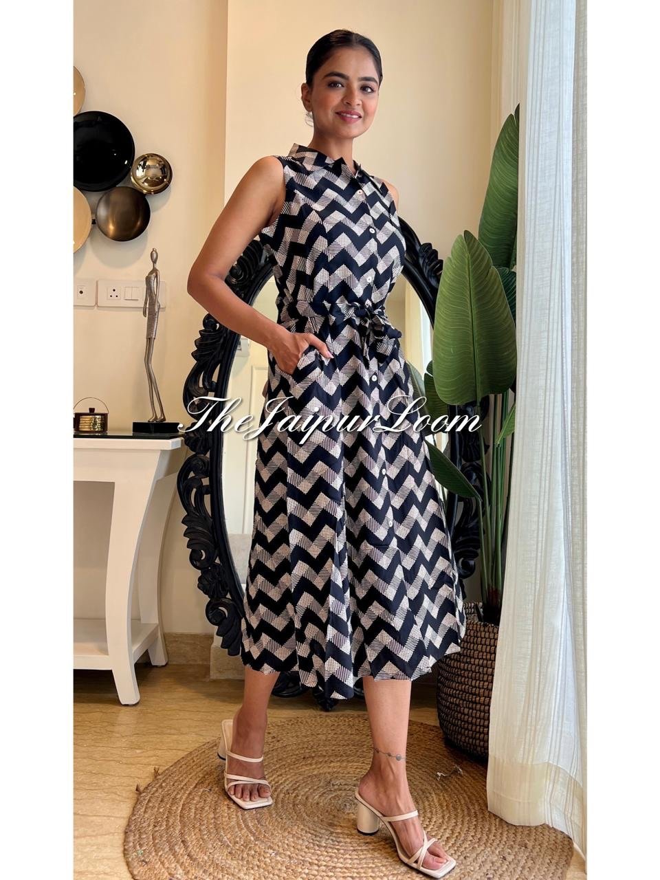 B/W Zigzag Dress with Pocket