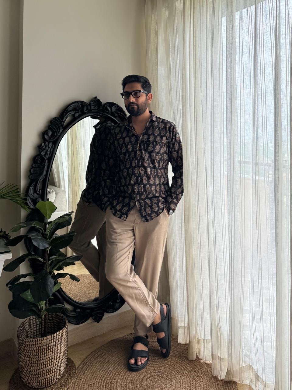 Cotton Men?? Full Sleeves Shirt- Black Boota