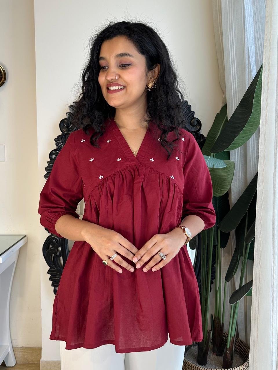Bella Minimal Cotton Top- Maroon