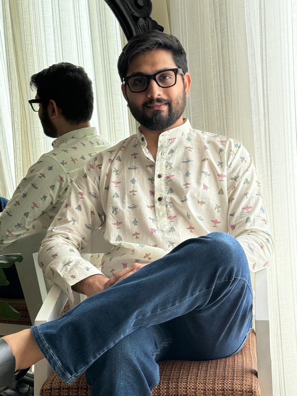 Cotton Men?? Short Kurta- White Planes