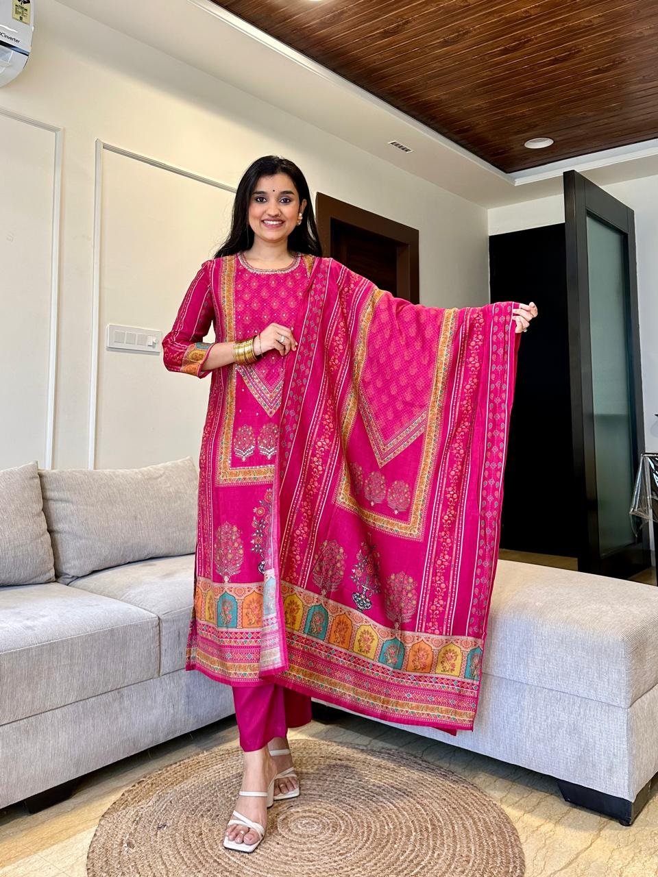 Seerat Crepe Printed Suit- Pink