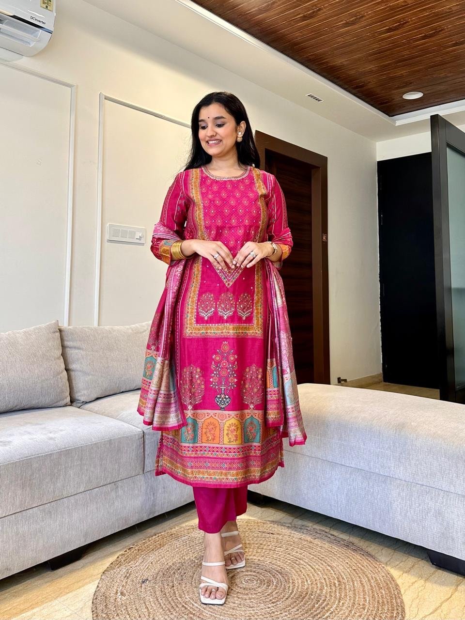 Seerat Crepe Printed Suit- Pink