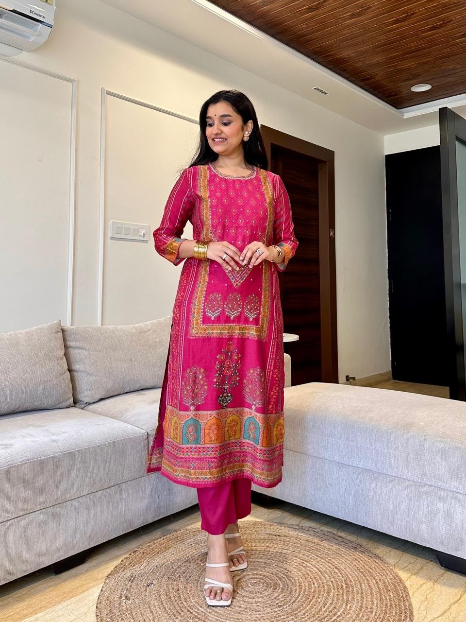 Seerat Crepe Printed Suit- Pink