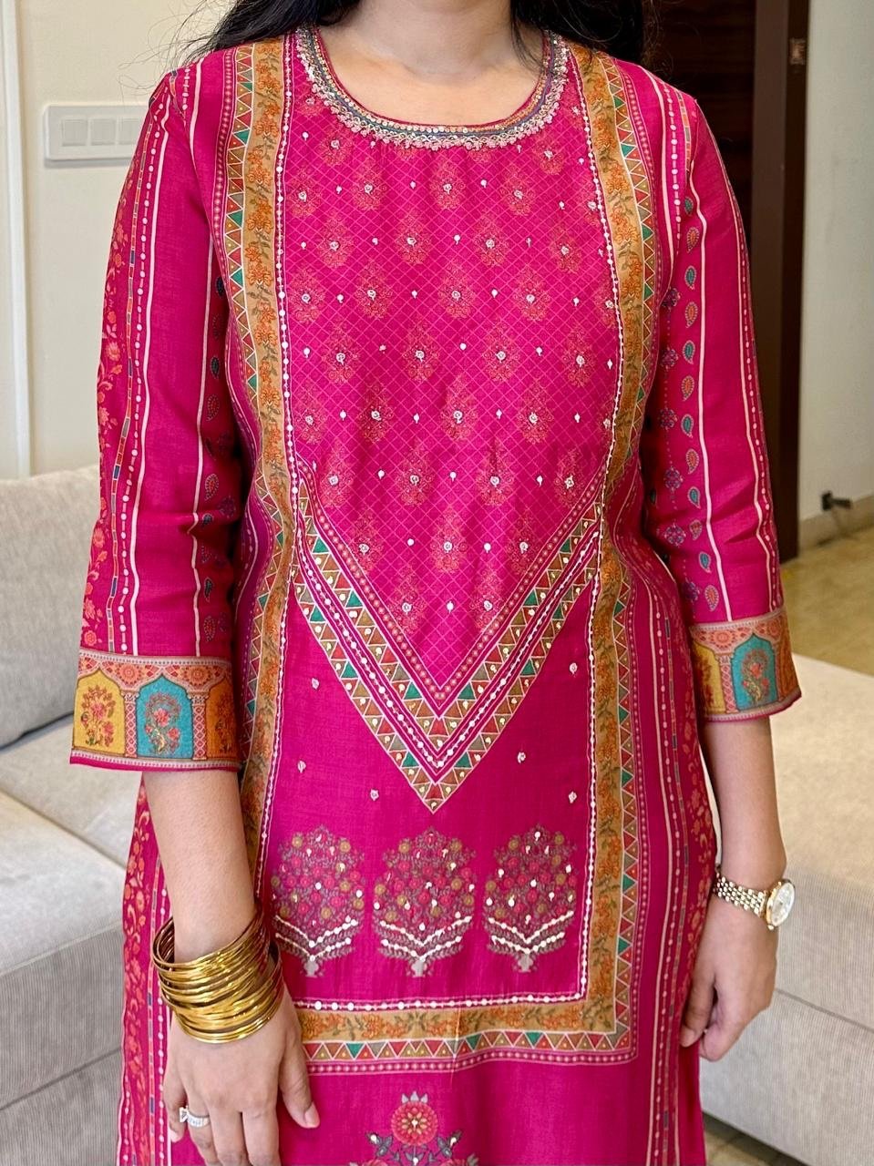 Seerat Crepe Printed Suit- Pink