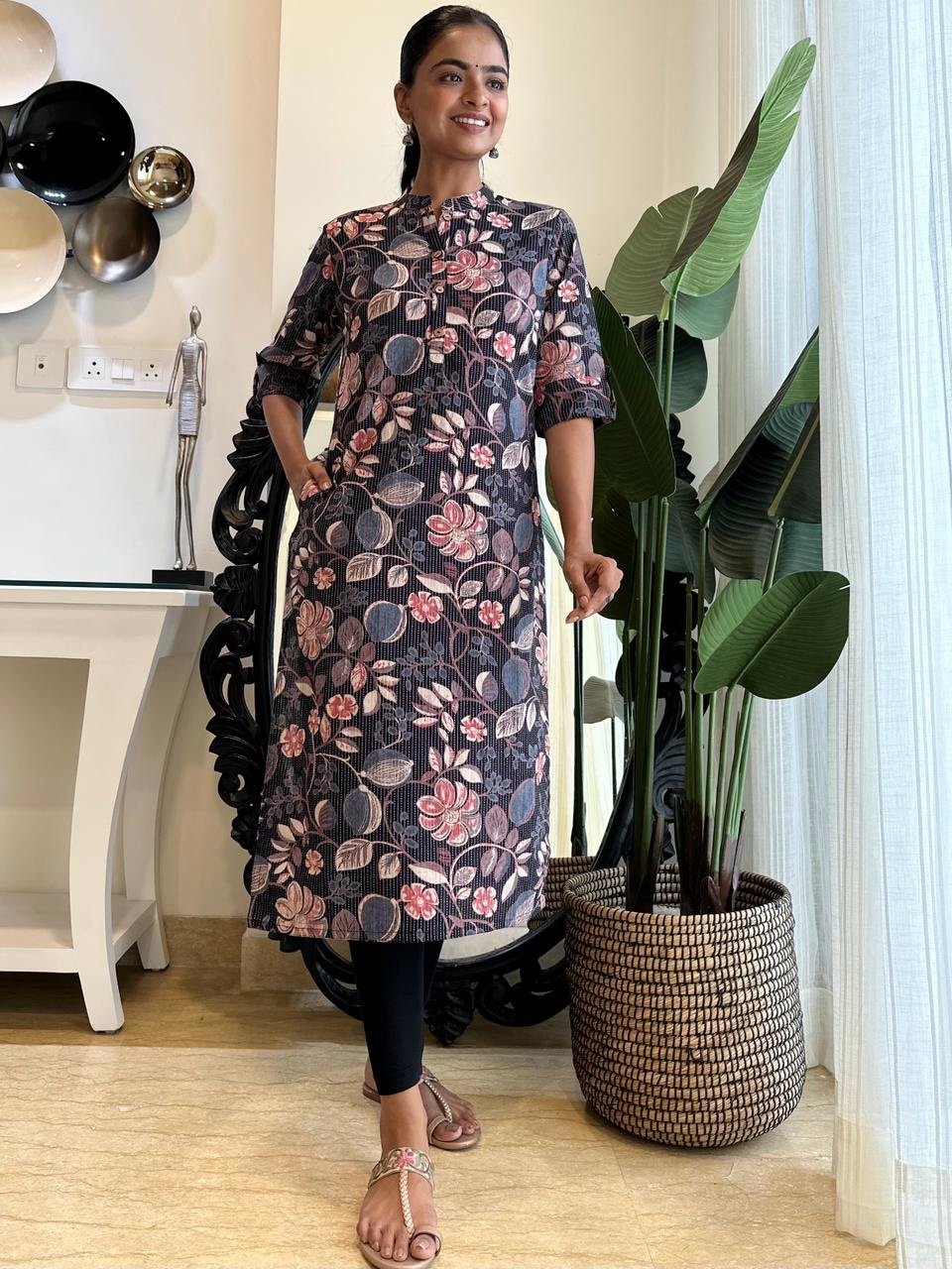 Weekend Cotton Kurta- Black Big Florals