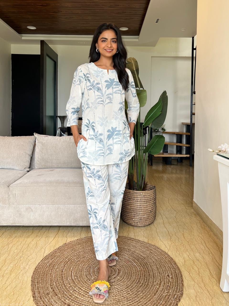 Cotton Lounge Set- White Grey Tropicals