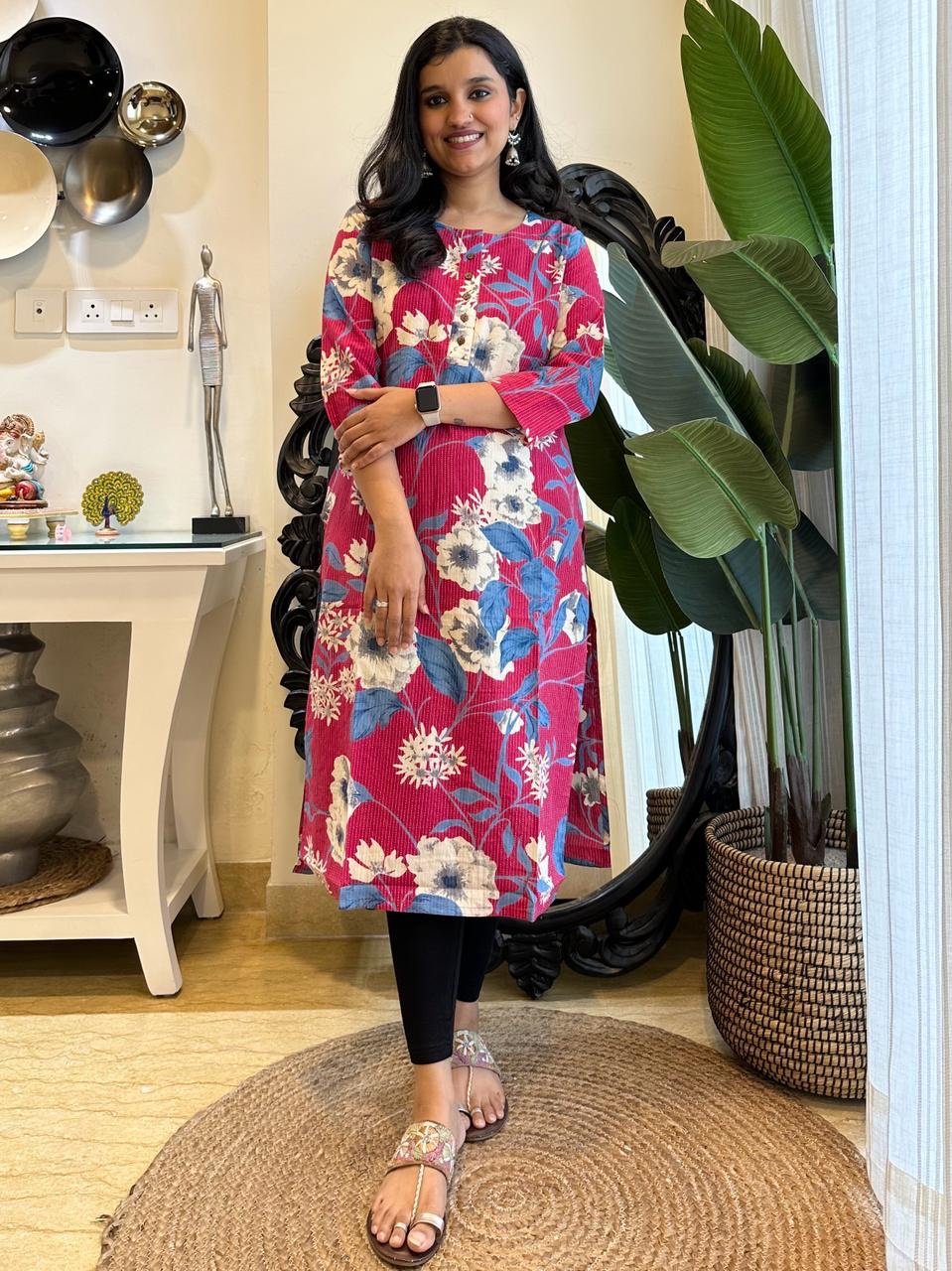 Weekend Round Neck Kurta- Dark Pink Florals