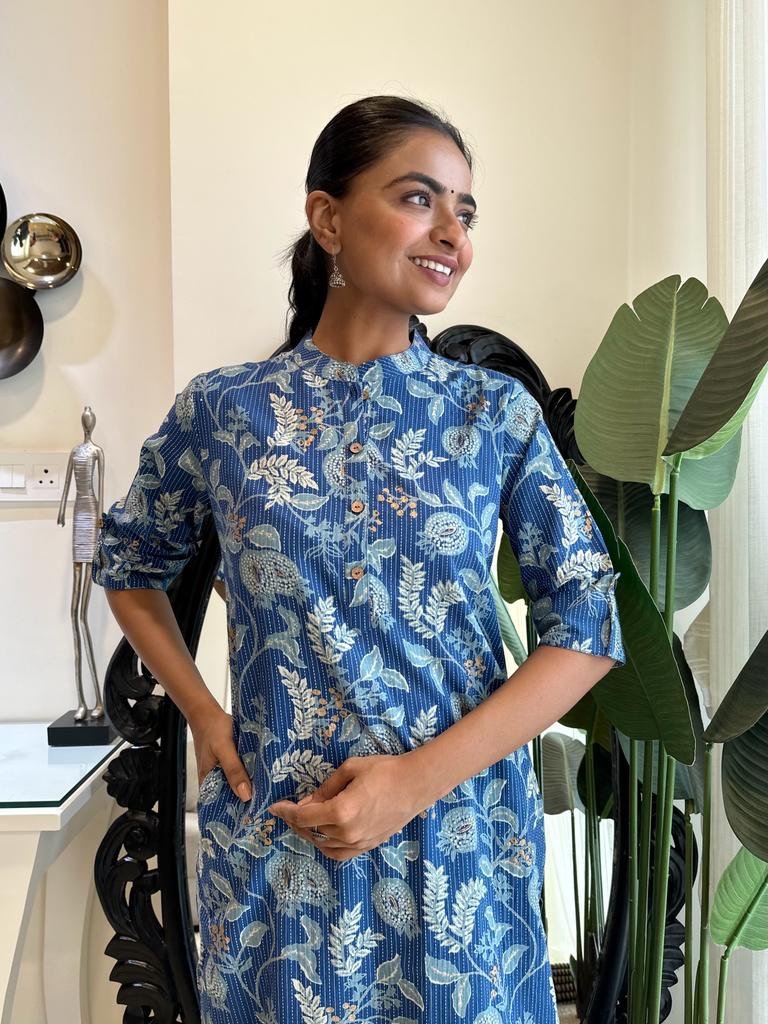 Weekend Cotton Kurta- Royal Blue Big Floral Jaal