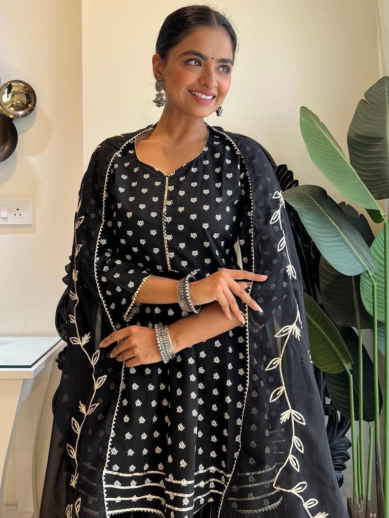 Starry Night Gharara Set