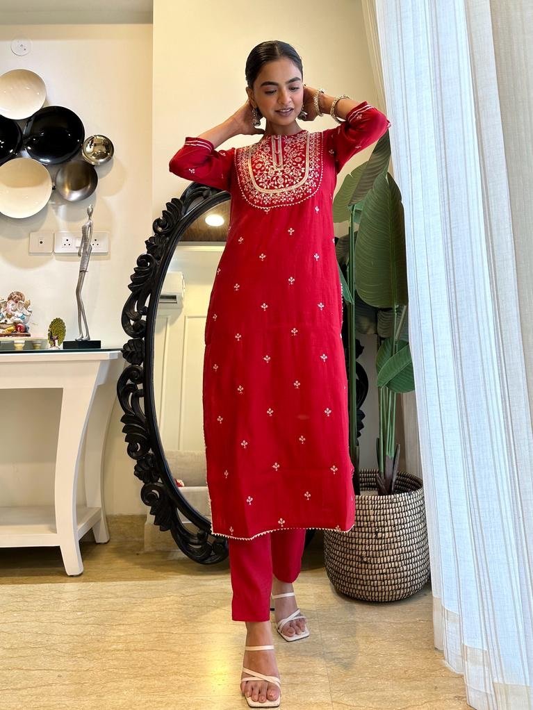 Red Gota Straight Set