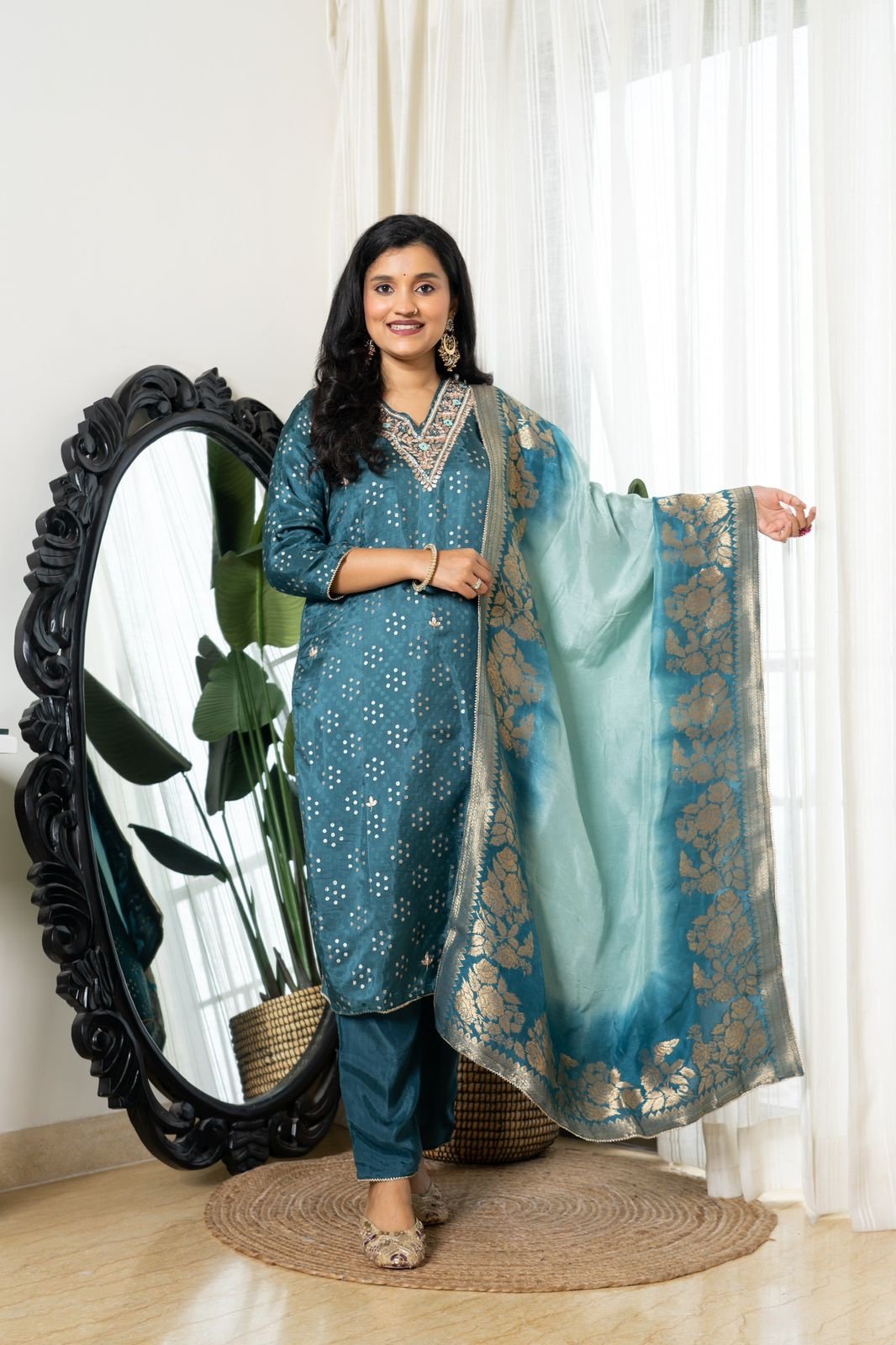 Keerat Handwork Suit- Teal