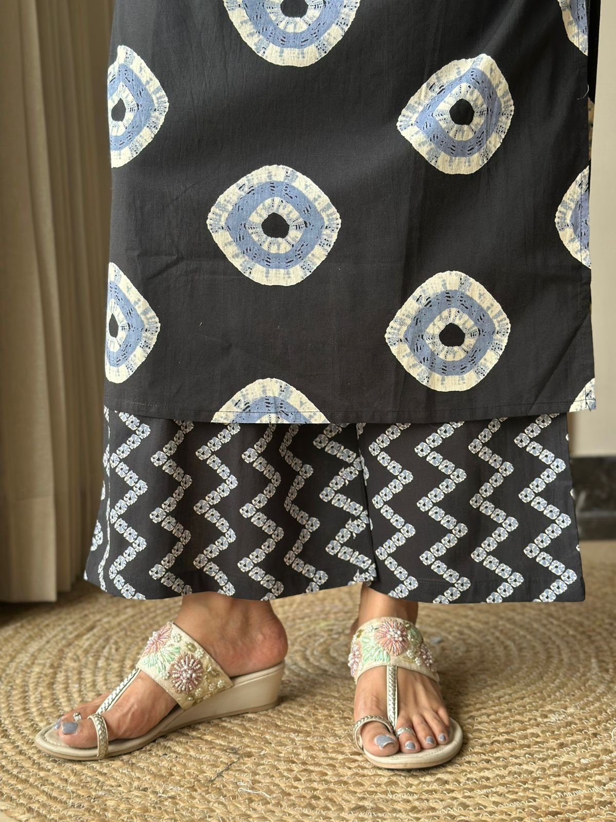 Siyara Unique Bandhej Cotton Suit