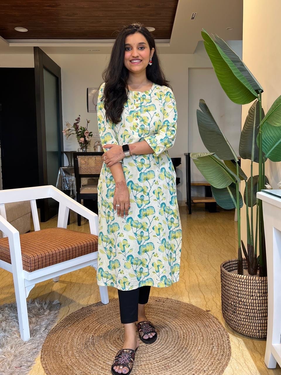 Weekend Round Neck Kurta- Fresh Florals