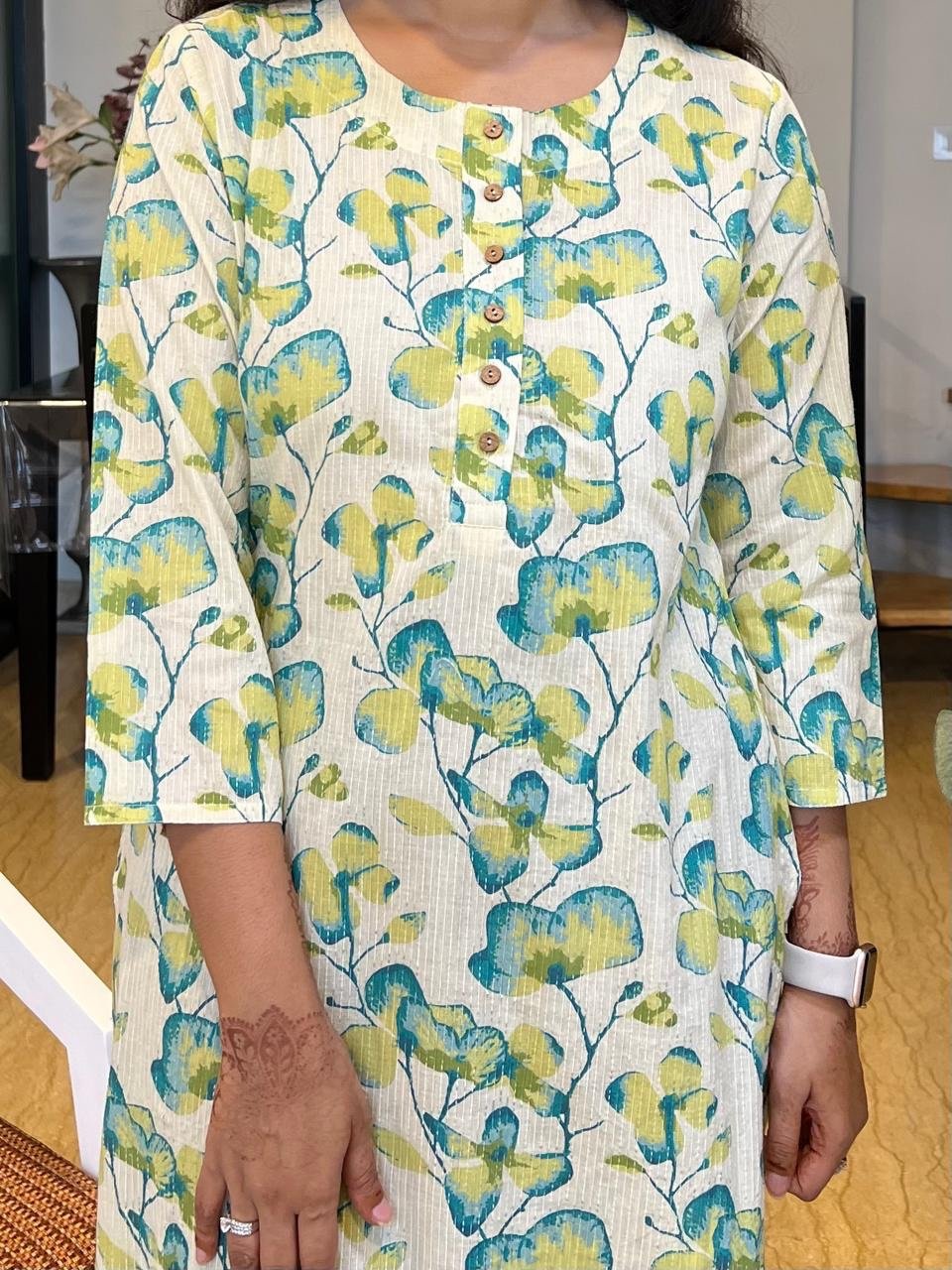Weekend Round Neck Kurta- Fresh Florals