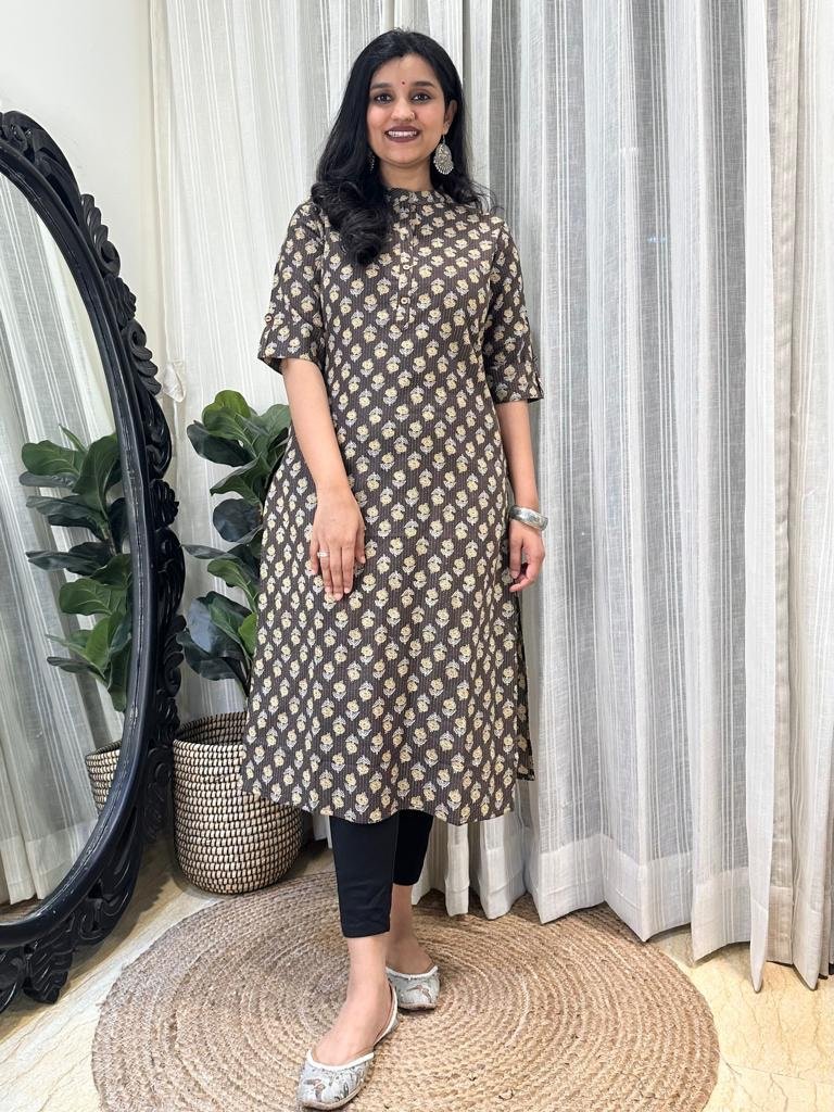 Weekend Cotton Kurta- Darkest Brown Small booti