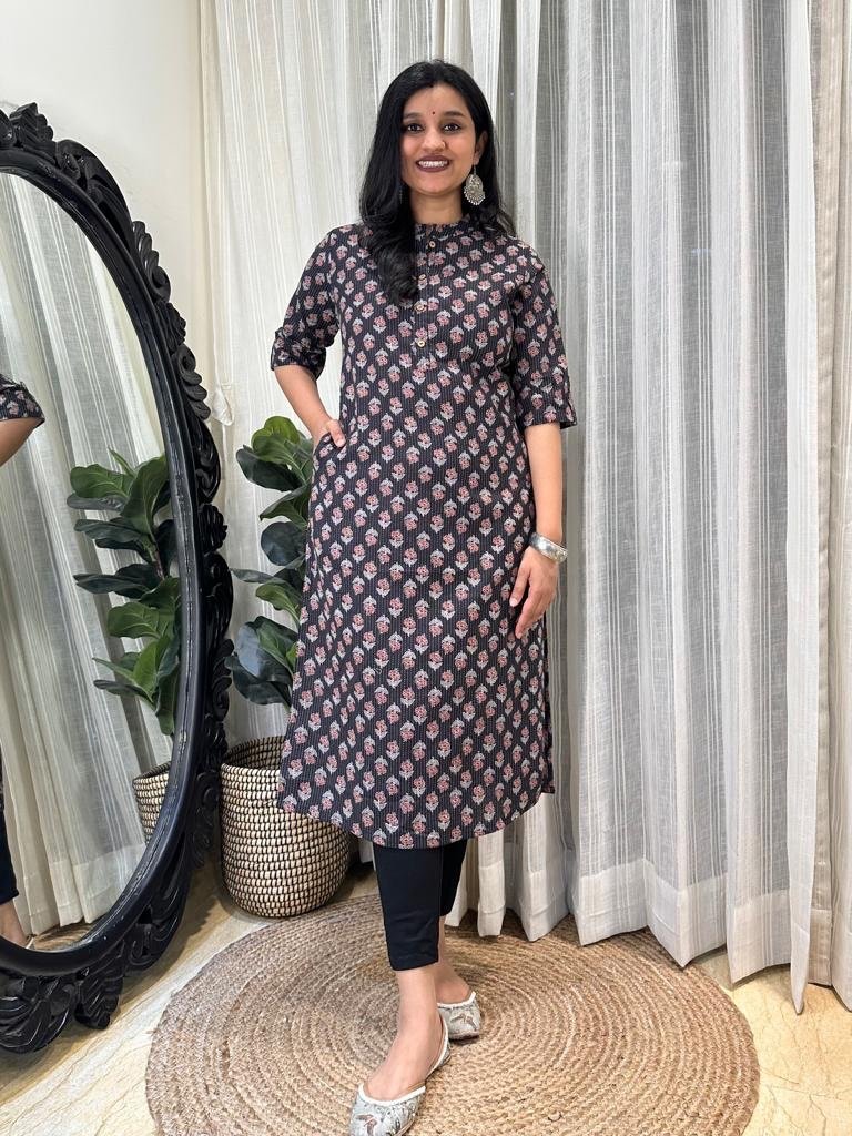 Weekend Cotton Kurta- Black Small Booti
