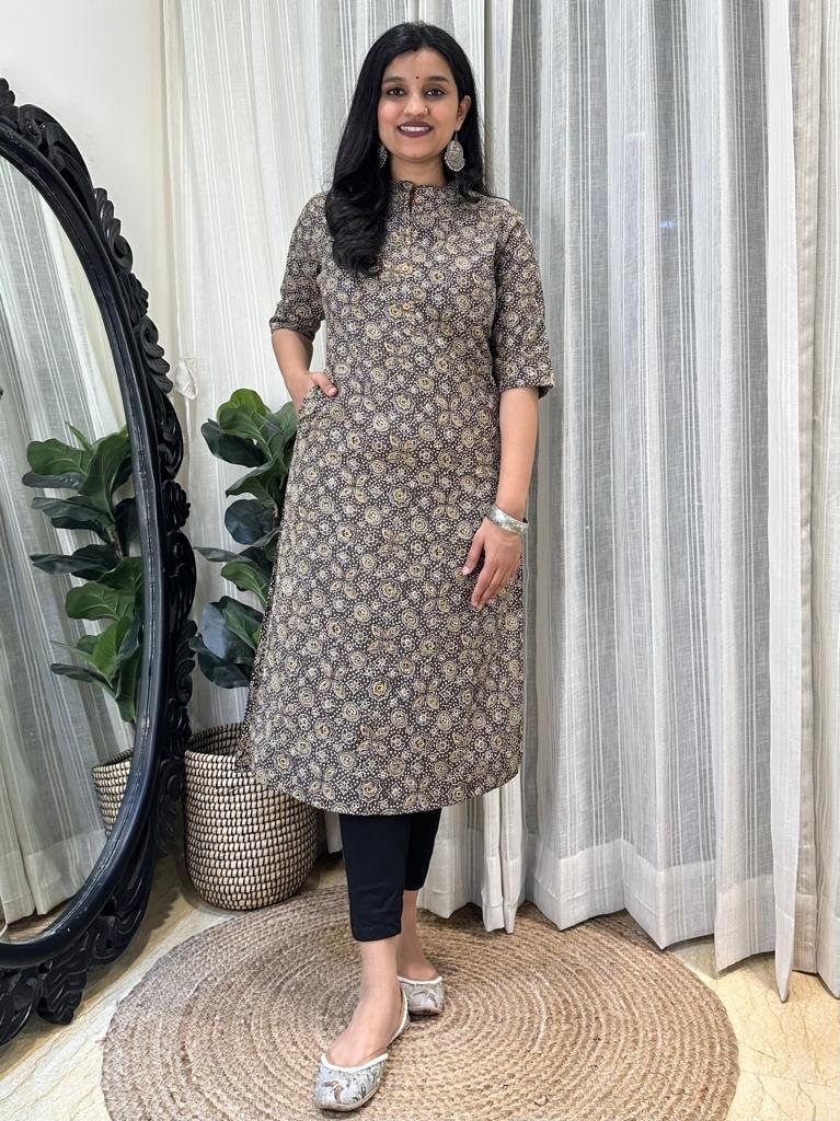 Weekend Cotton Kurta- Darkest Brown Jaal