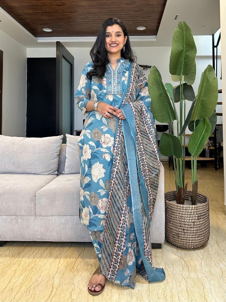 Floral Afghan Cotton Set in Light Blue