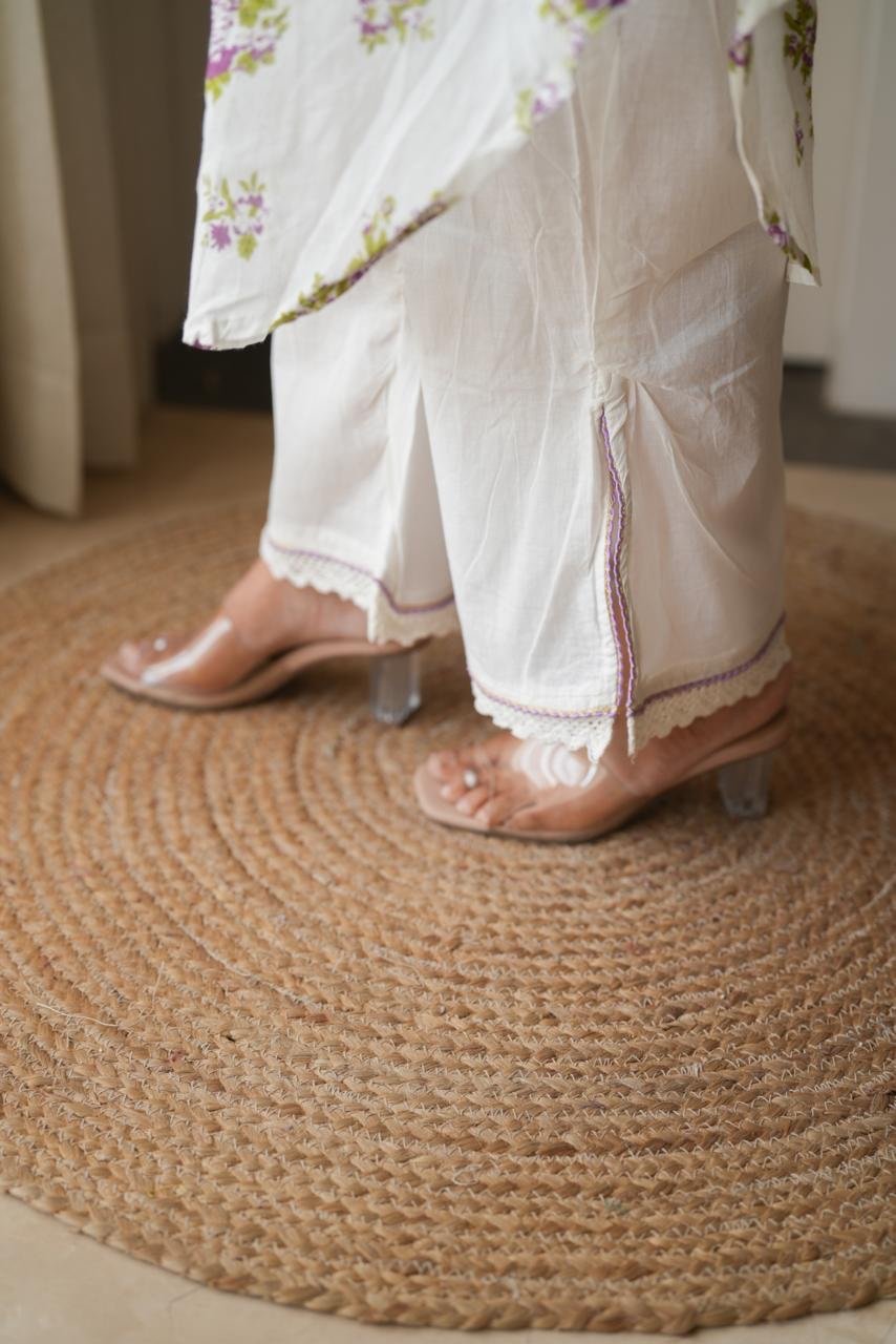 Samika White Mulmul Boota Set- Purple