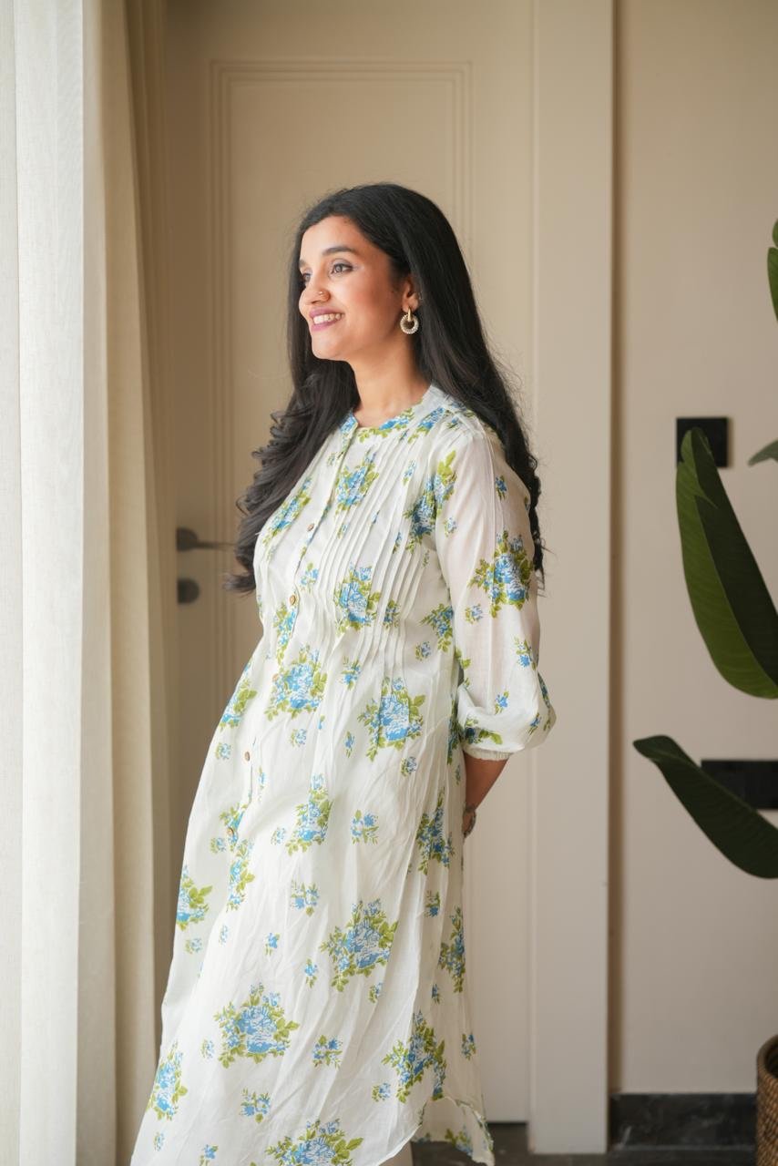 Samika White Mulmul Boota Set- Blue