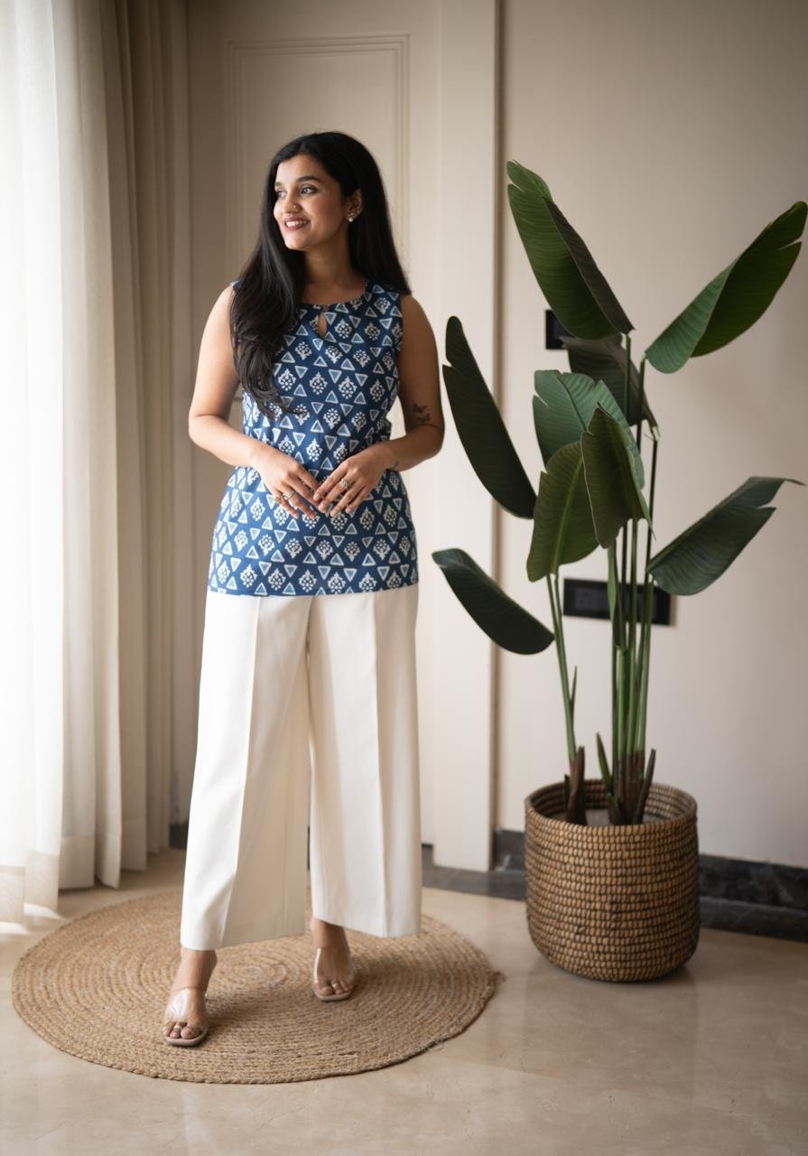 Lily Sleeveless Cotton Top- Indigo