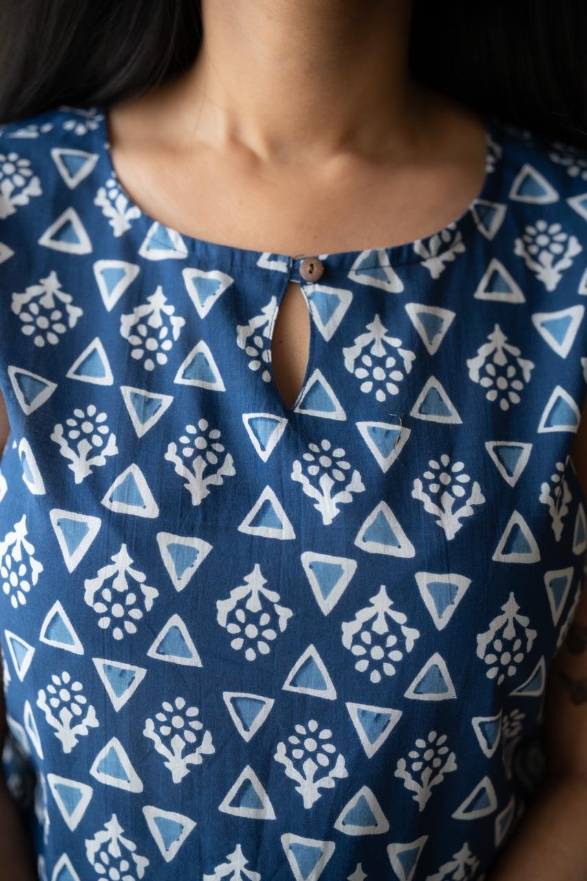 Lily Sleeveless Cotton Top- Indigo
