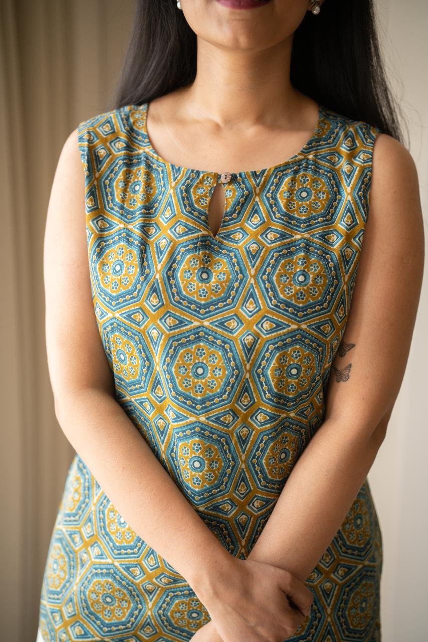 Lily Sleeveless Cotton Top- Green Story